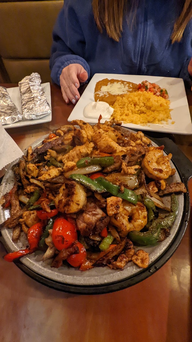 Plaza Azteca Mexican Restaurant · Obx-7